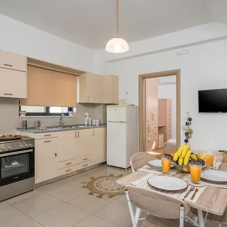 Athina's Flat On The Sea *